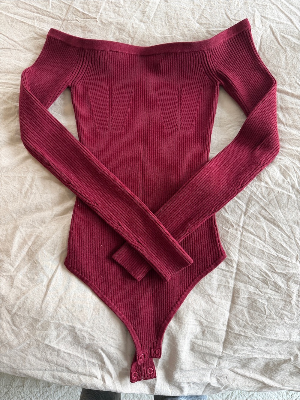 House of Harlow 1960 Ribbed Off-Shoulder Bodysuit in Burgundy